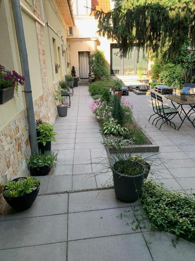 Margareta Garden Boutique Rooms Эгер Экстерьер фото