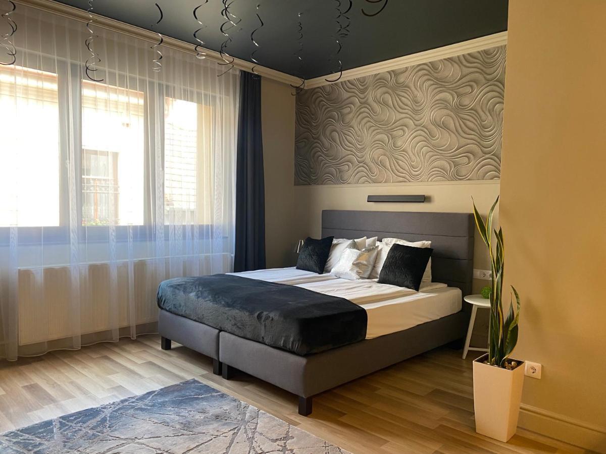 Margareta Garden Boutique Rooms Эгер Экстерьер фото